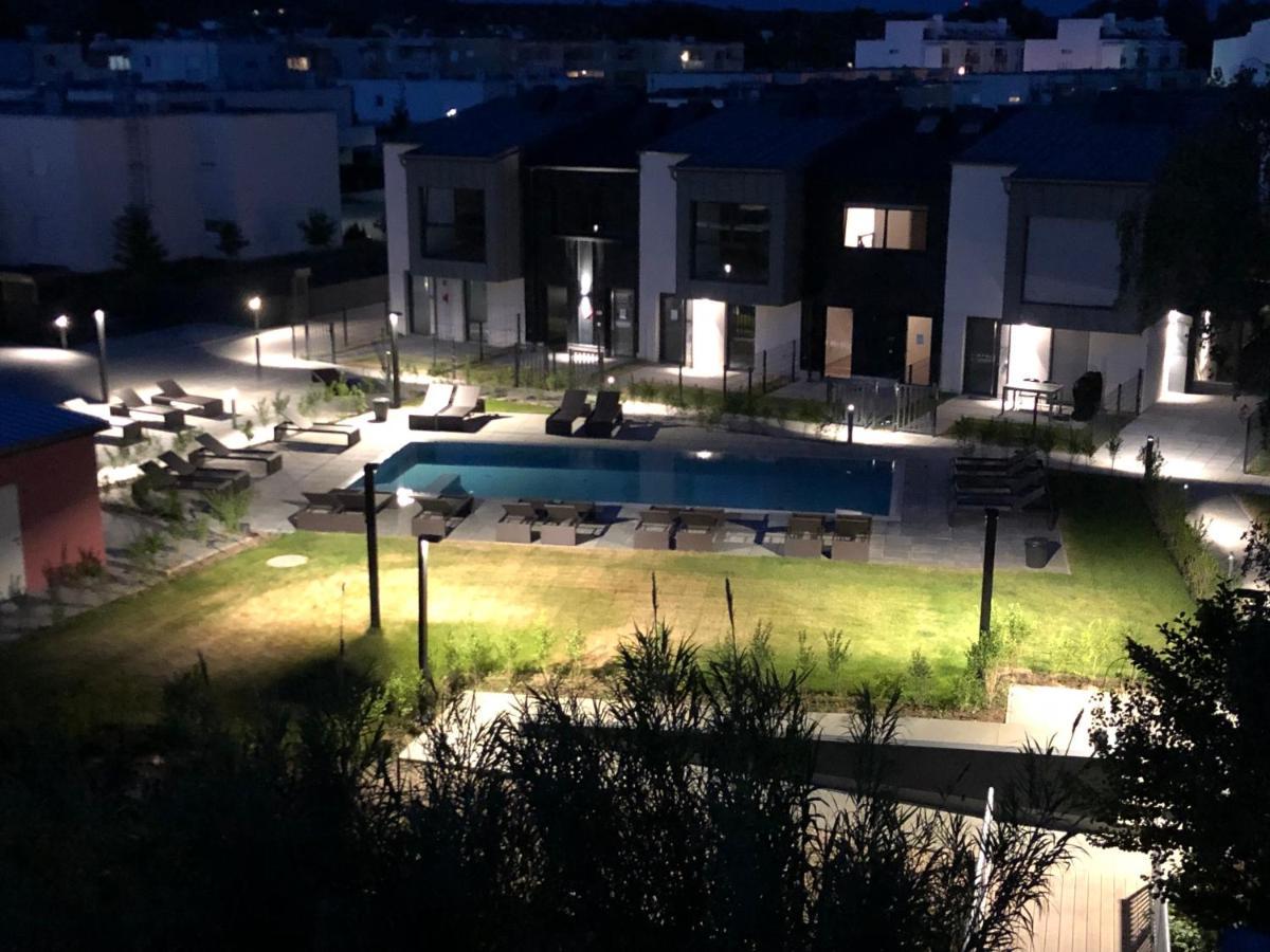 25H Spa-Residenz Best Sleep Privat Garden & Pools 네우시에들암시 외부 사진