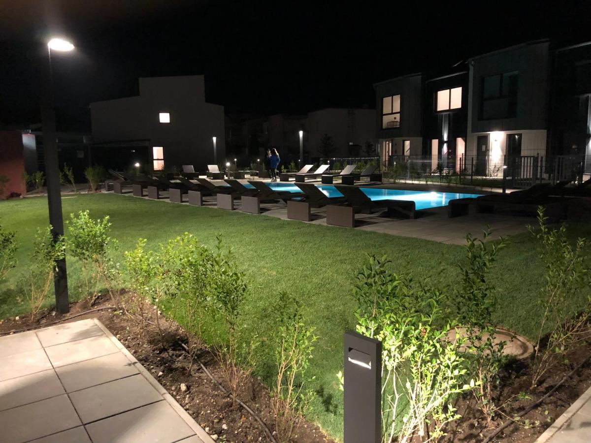 25H Spa-Residenz Best Sleep Privat Garden & Pools 네우시에들암시 외부 사진